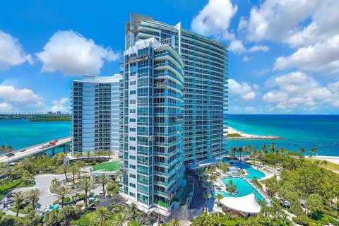 Copropriété à vendre à Bal Harbour, Floride: 2 chambres, 119.01 m2 № 1935521 - photo 25