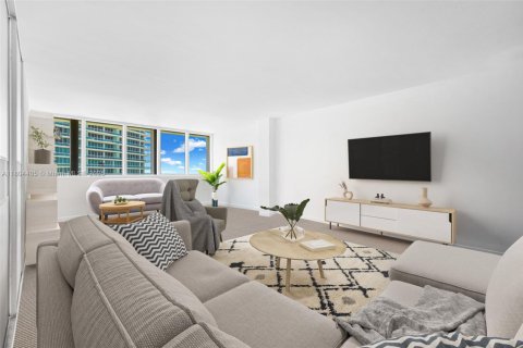 Copropriété à vendre à Bal Harbour, Floride: 2 chambres, 119.01 m2 № 1935521 - photo 3