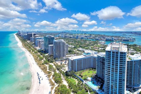 Copropriété à vendre à Bal Harbour, Floride: 2 chambres, 119.01 m2 № 1935521 - photo 26