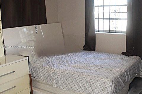 Casa en venta en Miami Gardens, Florida, 2 dormitorios, 74.88 m2 № 1968201 - foto 30