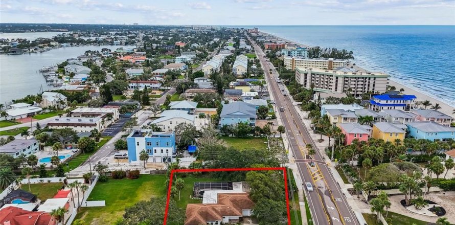 Terreno en Belleair Beach, Florida № 1904183