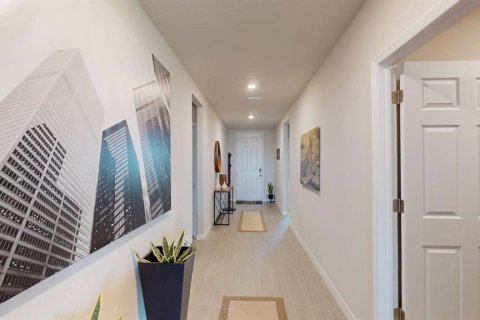 Villa ou maison à vendre à Haines City, Floride: 4 chambres, 184.69 m2 № 1643396 - photo 5