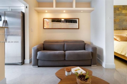Condo in Miami Beach, Florida № 1920676 - photo 10