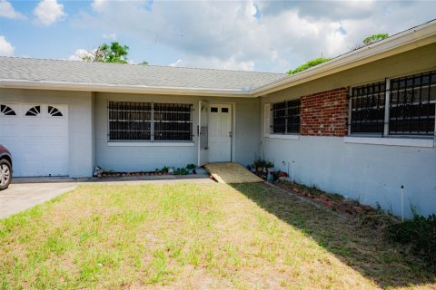 Casa en venta en Orlando, Florida, 3 dormitorios, 152.17 m2 № 2140315 - foto 1