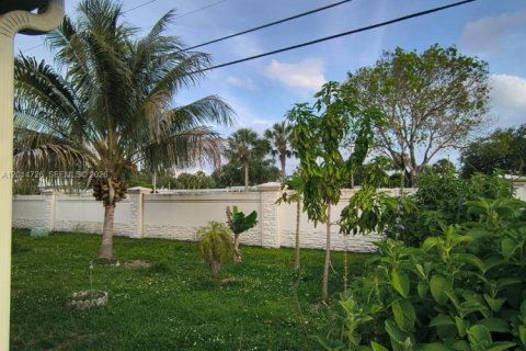Villa ou maison à vendre à Tamarac, Floride: 3 chambres, 141.49 m2 № 2087139 - photo 19