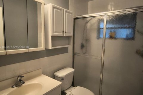 Villa ou maison à vendre à Tamarac, Floride: 3 chambres, 141.49 m2 № 2087139 - photo 15