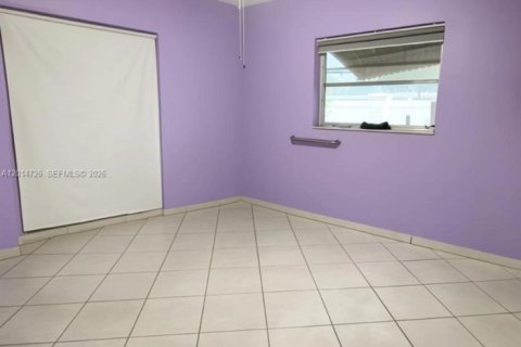 Villa ou maison à vendre à Tamarac, Floride: 3 chambres, 141.49 m2 № 2087139 - photo 12