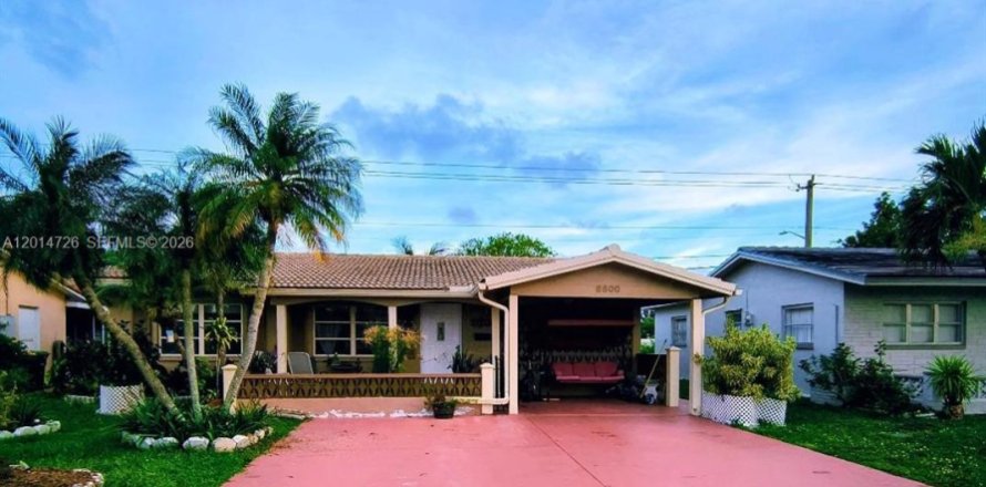 Villa ou maison à Tamarac, Floride 3 chambres, 141.49 m2 № 2087139