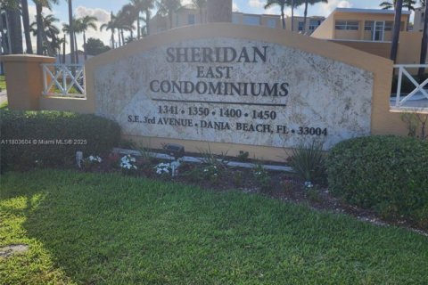 Condominio en venta en Dania Beach, Florida, 2 dormitorios, 94.95 m2 № 2034743 - foto 2