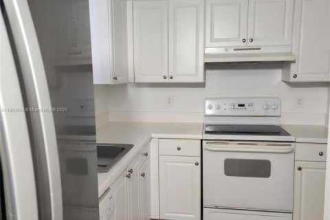 Condominio en venta en Dania Beach, Florida, 2 dormitorios, 94.95 m2 № 2034743 - foto 10