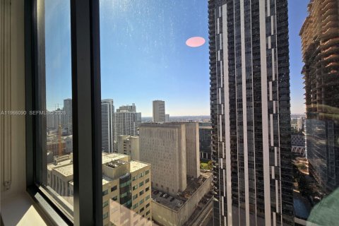 Condominio en alquiler en Miami, Florida, 1 dormitorio, 56.3 m2 № 2052964 - foto 12