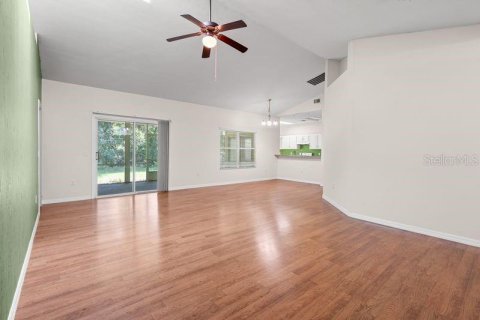 House in Gainesville, Florida 3 bedrooms, 163.42 sq.m. № 2349461 - photo 9