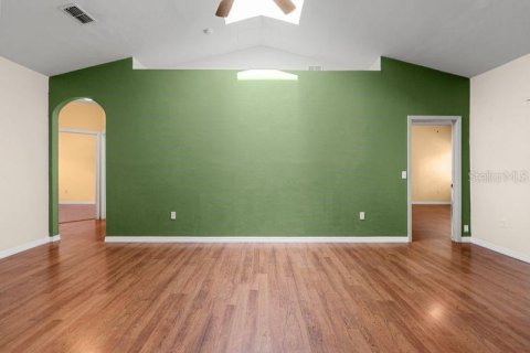 House in Gainesville, Florida 3 bedrooms, 163.42 sq.m. № 2349461 - photo 7
