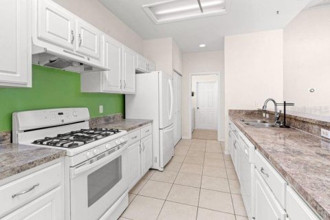 House in Gainesville, Florida 3 bedrooms, 163.42 sq.m. № 2349461 - photo 12