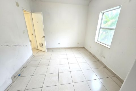 House in Fort Lauderdale, Florida 6 bedrooms, 204.38 sq.m. № 2052078 - photo 6