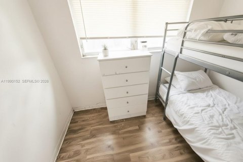 House in Fort Lauderdale, Florida 6 bedrooms, 204.38 sq.m. № 2052078 - photo 10