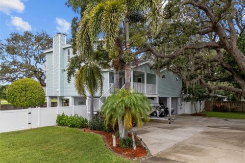 Villa ou maison à vendre à Palm Harbor, Floride: 3 chambres, 249.54 m2 № 1854305 - photo 1