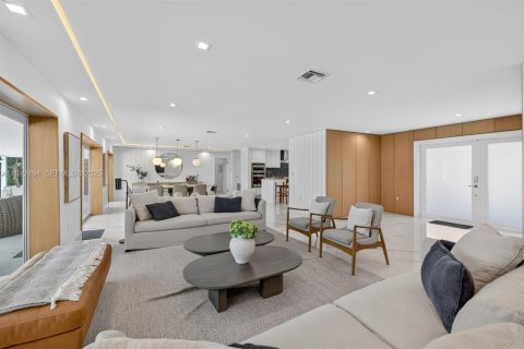 Villa ou maison à Hallandale Beach, Floride 5 chambres, 269.32 m2 № 2090255