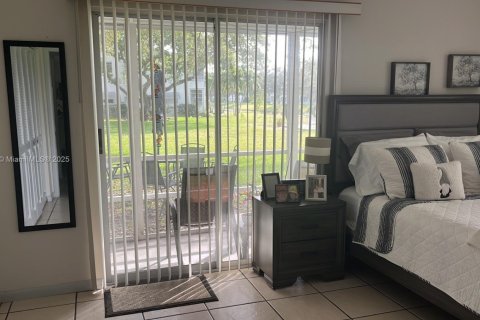 Condo in Deerfield Beach, Florida, 1 bedroom  № 1814730 - photo 14