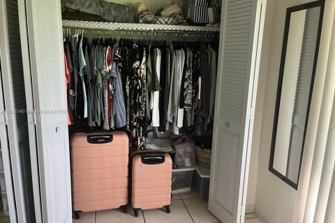 Condo in Deerfield Beach, Florida, 1 bedroom  № 1814730 - photo 18