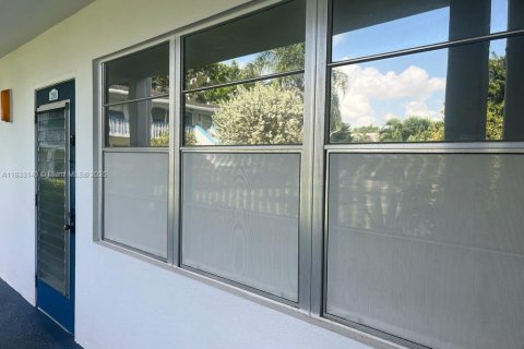 Condo in Deerfield Beach, Florida, 1 bedroom  № 1814730 - photo 5