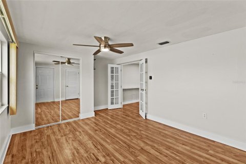 House in New Port Richey, Florida 2 bedrooms, 104.79 sq.m. № 2393951 - photo 29