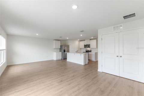 Villa ou maison à vendre à Poinciana, Floride: 3 chambres, 123.37 m2 № 2239337 - photo 3