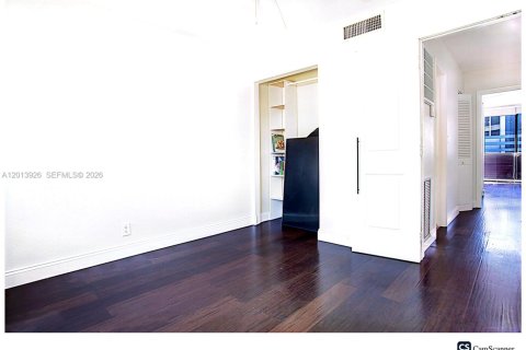 Condo in Fort Lauderdale, Florida, 2 bedrooms  № 2267904 - photo 23