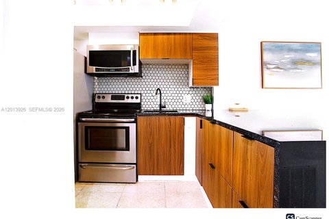 Condo in Fort Lauderdale, Florida, 2 bedrooms  № 2267904 - photo 3