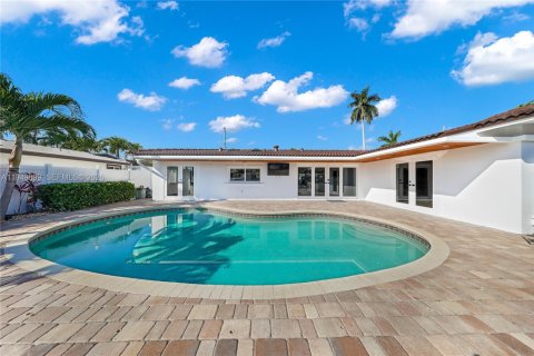Casa en alquiler en Pompano Beach, Florida, 3 dormitorios, 145.3 m2 № 2057548 - foto 2
