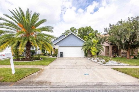 Villa ou maison à Casselberry, Floride 4 chambres, 205.31 m2 № 2431652