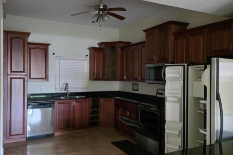 Condominio en alquiler en West Palm Beach, Florida, 2 dormitorios, 124.86 m2 № 2249214 - foto 4
