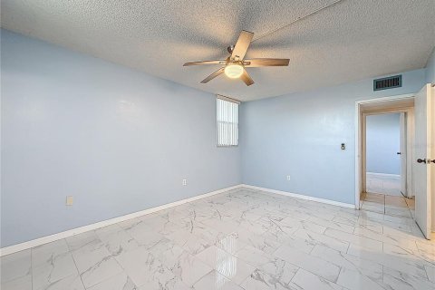 Condominio en venta en Lauderdale Lakes, Florida, 2 dormitorios, 93.83 m2 № 2098715 - foto 6