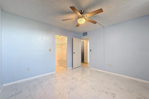 Condominio en venta en Lauderdale Lakes, Florida, 2 dormitorios, 93.83 m2 № 2098715 - foto 11