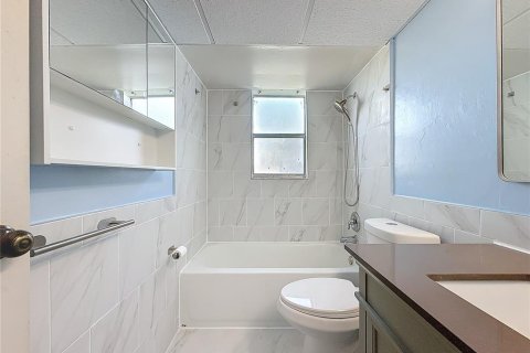 Condominio en venta en Lauderdale Lakes, Florida, 2 dormitorios, 93.83 m2 № 2098715 - foto 7