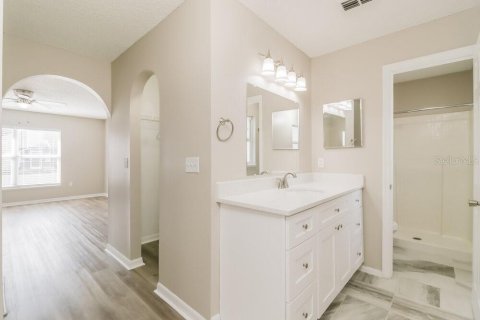 House in Spring Hill, Florida 4 bedrooms, 199 sq.m. № 2381350 - photo 11