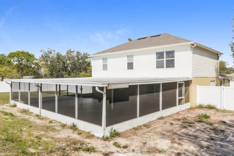 House in Spring Hill, Florida 4 bedrooms, 199 sq.m. № 2381350 - photo 17