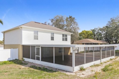 House in Spring Hill, Florida 4 bedrooms, 199 sq.m. № 2381350 - photo 16