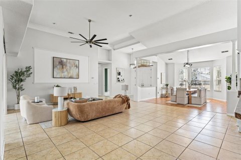 House in New Port Richey, Florida 4 bedrooms, 392.33 sq.m. № 1544341 - photo 22