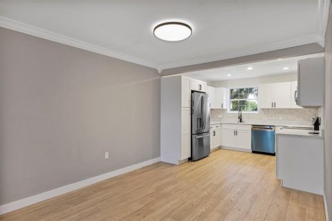 Condo in Orlando, Florida, 2 bedrooms  № 1887047 - photo 12