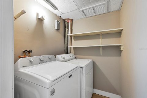 Condo in Orlando, Florida, 2 bedrooms  № 1887047 - photo 26