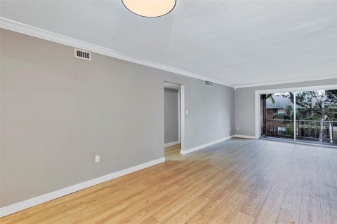 Condo in Orlando, Florida, 2 bedrooms  № 1887047 - photo 20