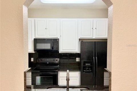 Condo in Orlando, Florida, 2 bedrooms  № 1872809 - photo 14