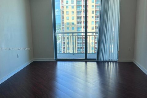 Снять в аренду кондоминиум в Майами, Флорида 2 спальни, 136.29м2, № 1975468 - фото 5