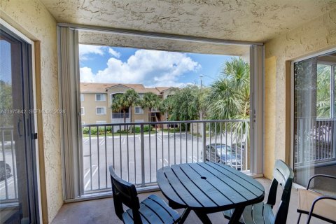 Condo in Tequesta, Florida, 2 bedrooms  № 2040101 - photo 9