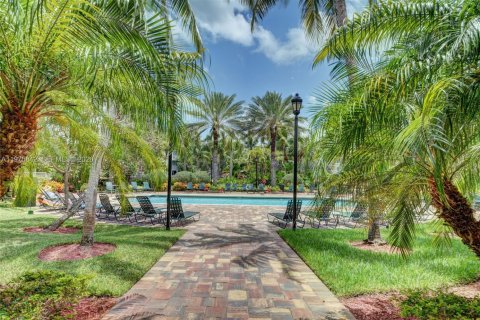 Condo in Tequesta, Florida, 2 bedrooms  № 2040101 - photo 14