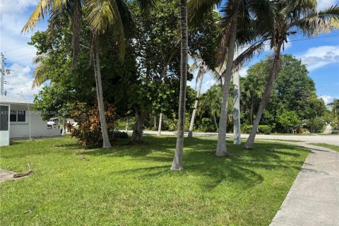 Villa ou maison à vendre à North Miami Beach, Floride: 4 chambres, 150.97 m2 № 2054827 - photo 3