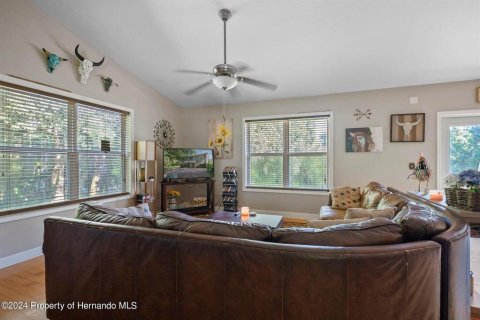 Casa en alquiler en Brooksville, Florida, 4 dormitorios, 208.1 m2 № 1915680 - foto 4