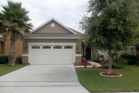House in Orange Park, Florida 3 bedrooms, 172.05 sq.m. № 863023 - photo 1
