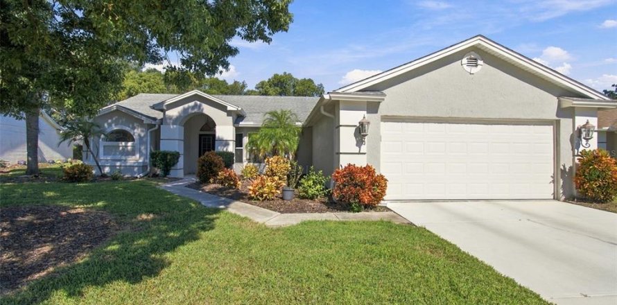 Casa en Hudson, Florida 3 dormitorios, 197.51 m2 № 2431793